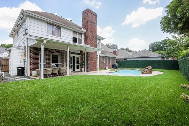118 Mill Trail Drive, Sugar Land, TX 77498