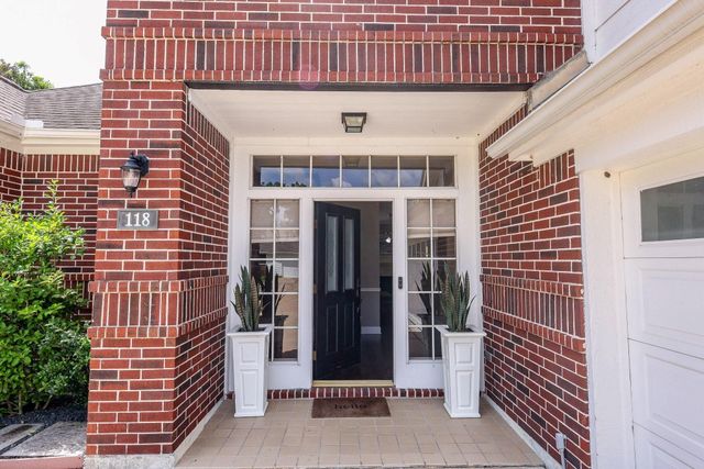 118 Mill Trail Drive, Sugar Land, TX 77498