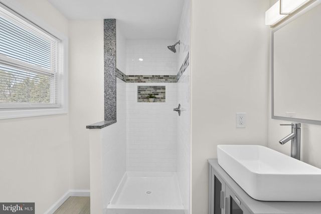 8062 TELEGRAPH RD, Severn, MD 21144