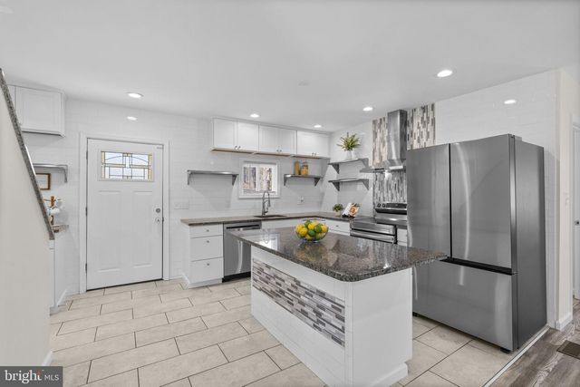 8062 TELEGRAPH RD, Severn, MD 21144