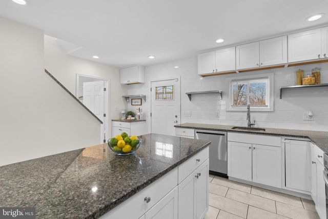 8062 TELEGRAPH RD, Severn, MD 21144