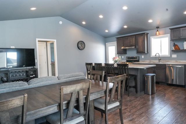 1801 42nd Street S, Moorhead, MN 56560