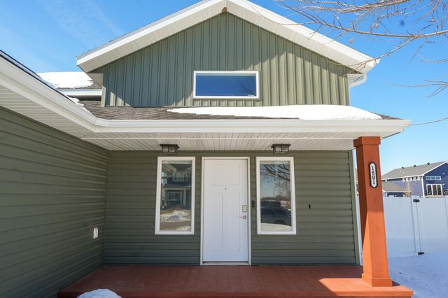 1801 42nd Street S, Moorhead, MN 56560