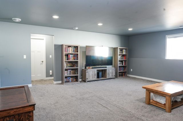 1801 42nd Street S, Moorhead, MN 56560