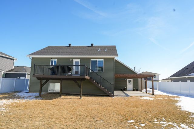 1801 42nd Street S, Moorhead, MN 56560
