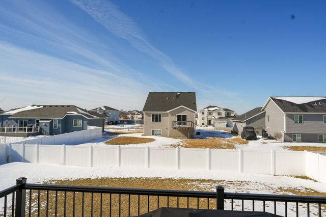 1801 42nd Street S, Moorhead, MN 56560