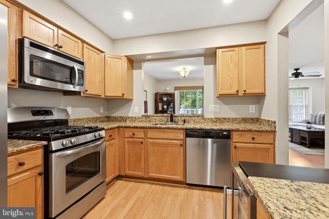 3206 SAXONY DR, Mount Laurel, NJ 08054