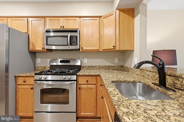 3206 SAXONY DR, Mount Laurel, NJ 08054