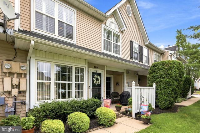 3206 SAXONY DR, Mount Laurel, NJ 08054