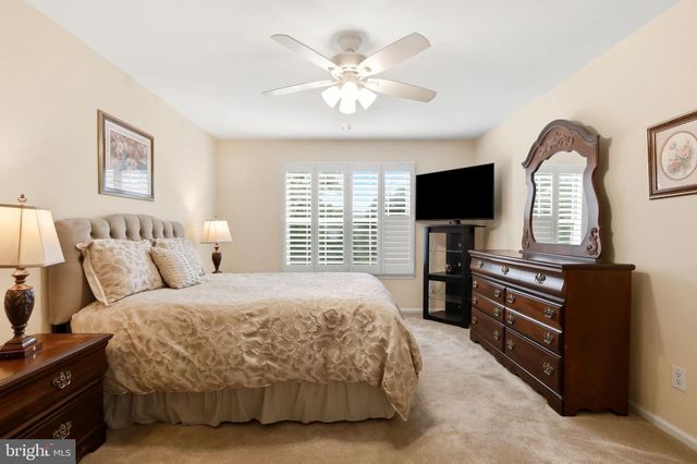 3206 SAXONY DR, Mount Laurel, NJ 08054