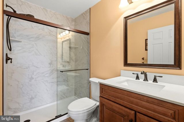 3206 SAXONY DR, Mount Laurel, NJ 08054