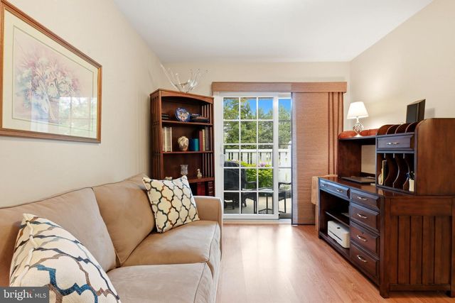 3206 SAXONY DR, Mount Laurel, NJ 08054