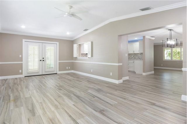 1183 35TH AVENUE NE, St Petersburg, FL 33704