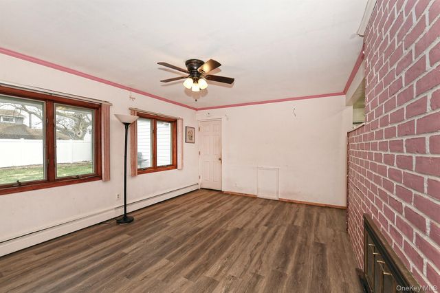 24 Cloister Lane, Hicksville, NY 11801