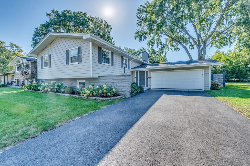 631 Smith Road, Lisle, IL 60532 — photo 2