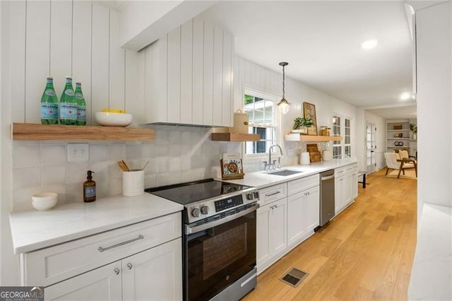 194 Pioneer Trail, Marietta, GA 30068