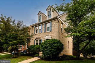 1275 QUAKER HILL DR, Alexandria, VA 22314