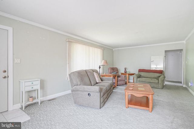 110 HADDON AVE, West Berlin, NJ 08091