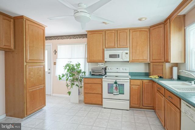 110 HADDON AVE, West Berlin, NJ 08091