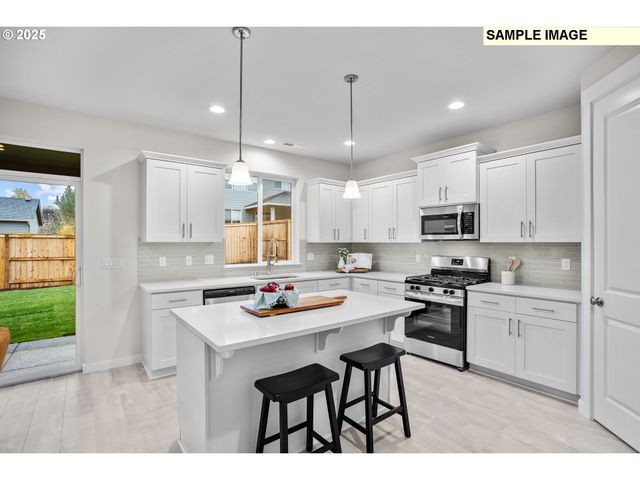 1547 N Millican Creek St, Lafayette, OR 97127