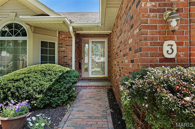 3 Pine Hollow Court, Edwardsville, IL 62025