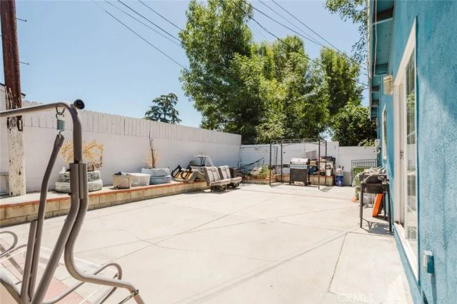 11338 Dronfield Avenue, Pacoima, CA 91331