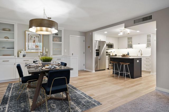 4075 W 51st Street 302, Edina, MN 55424