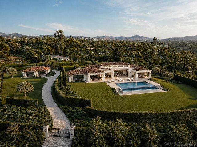 6858 Las Colinas, Rancho Santa Fe, CA 92067