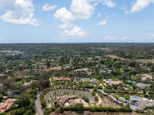 6858 Las Colinas, Rancho Santa Fe, CA 92067