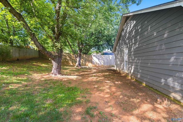 116 Hollington Drive, Huntsville, AL 35811