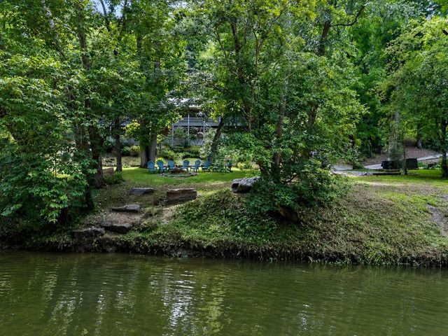 204 Hiawassee River Road, Murphy, NC 28906