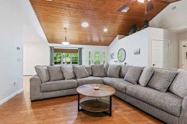 204 Hiawassee River Road, Murphy, NC 28906