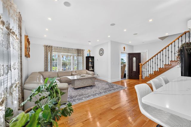 8 N Highview Avenue, Nanuet, NY 10954