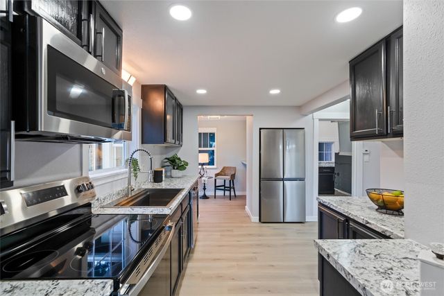 6937 Chico Way NW, Bremerton, WA 98312