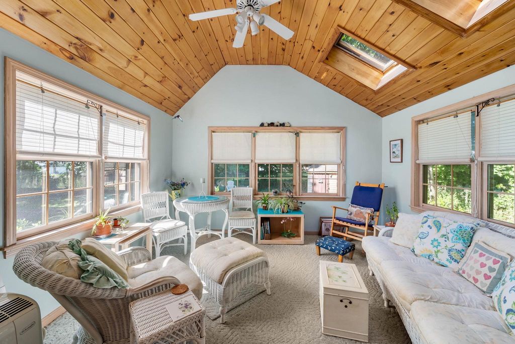 Image 15 of property listing at 2 Noel Street, Hampton, NH 03842