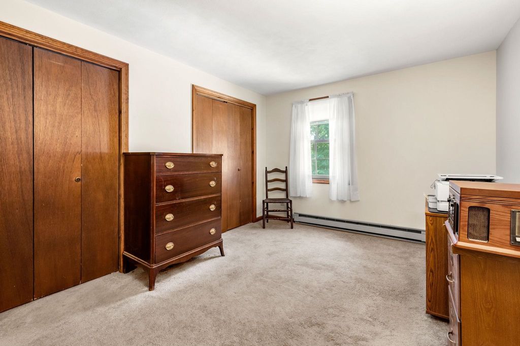 Image 23 of property listing at 2 Noel Street, Hampton, NH 03842