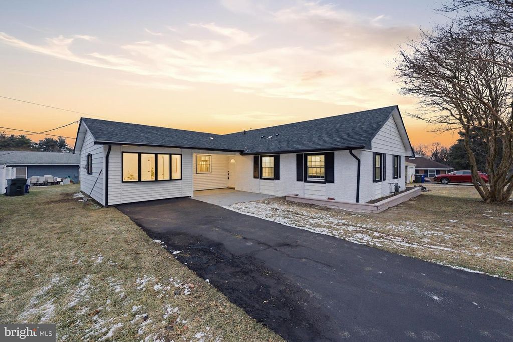 45 MOSSHILL LN, Willingboro, NJ 08046