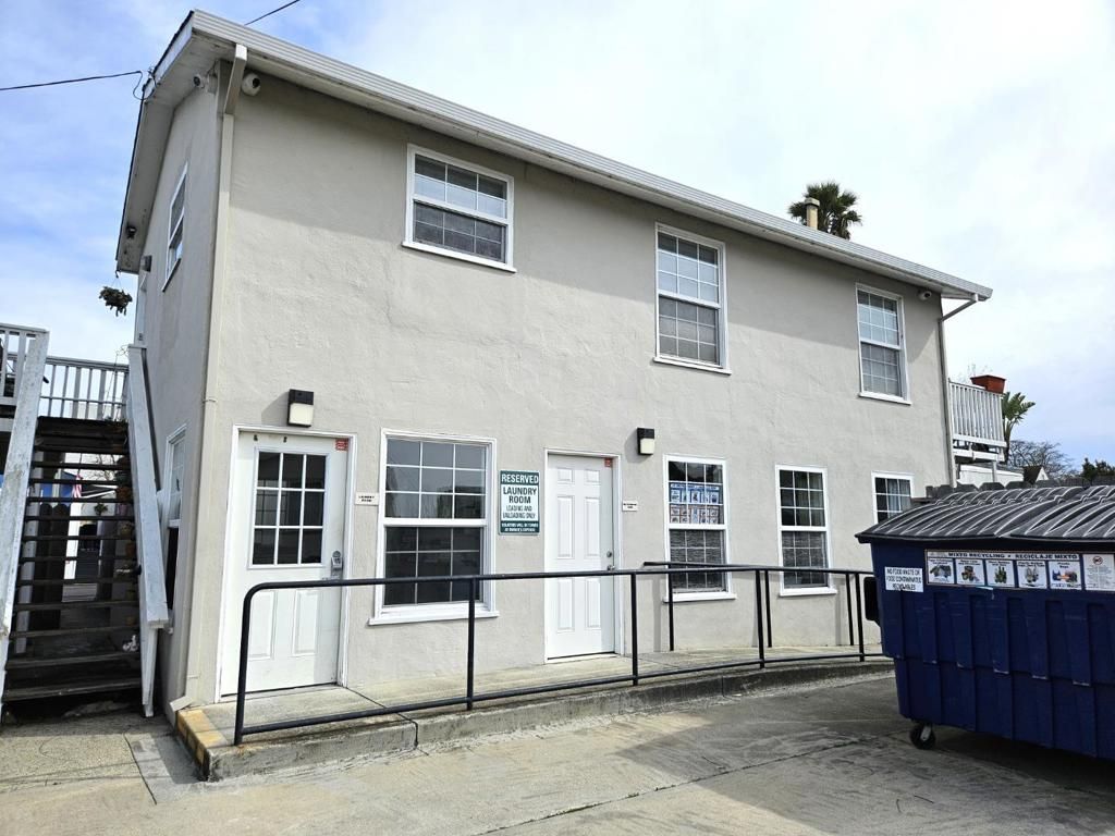 Image 16 of property listing at 170 West Cliff Drive, Santa Cruz, CA 95060