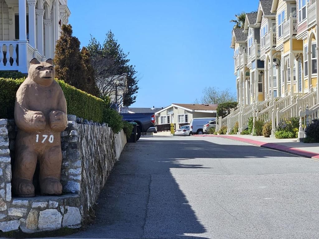 Image 20 of property listing at 170 West Cliff Drive, Santa Cruz, CA 95060