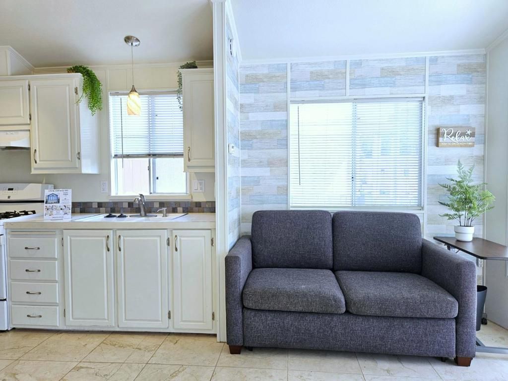 Image 6 of property listing at 170 West Cliff Drive, Santa Cruz, CA 95060