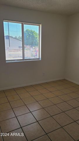 6111 W Cambridge Avenue, Phoenix, AZ 85035