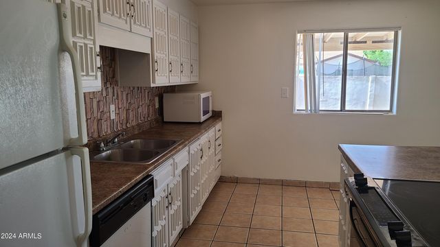 6111 W Cambridge Avenue, Phoenix, AZ 85035
