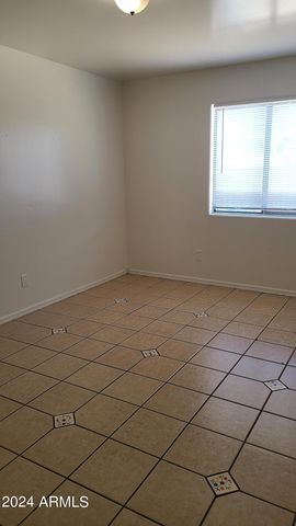 6111 W Cambridge Avenue, Phoenix, AZ 85035