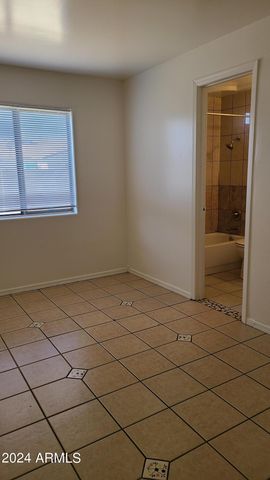 6111 W Cambridge Avenue, Phoenix, AZ 85035