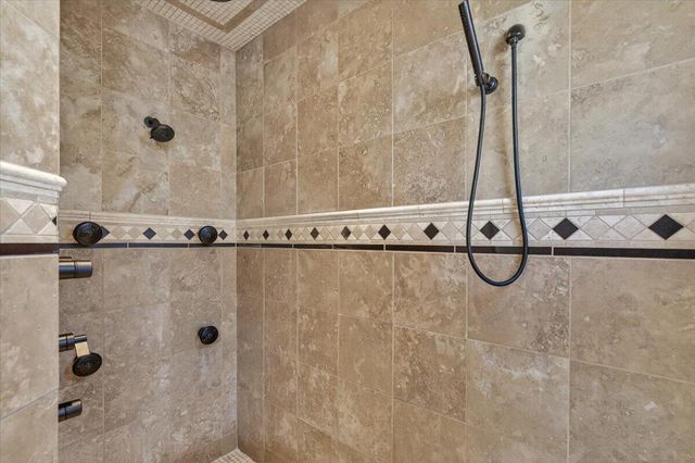 4573 Wolf Run Drive, Medford, OR 97504