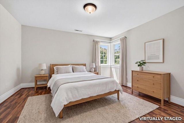 4573 Wolf Run Drive, Medford, OR 97504