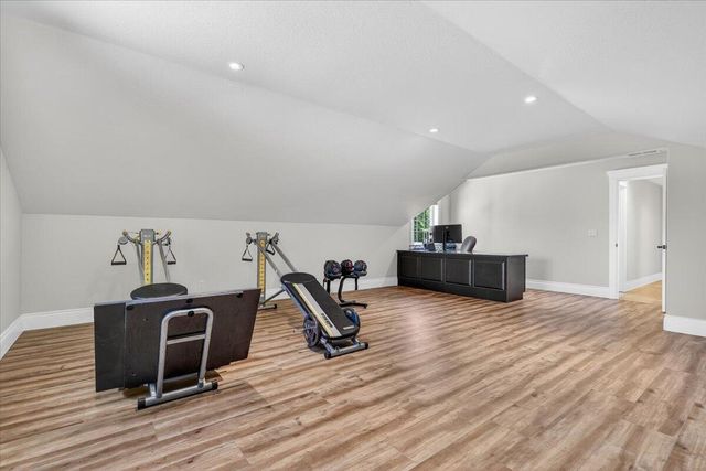 4573 Wolf Run Drive, Medford, OR 97504