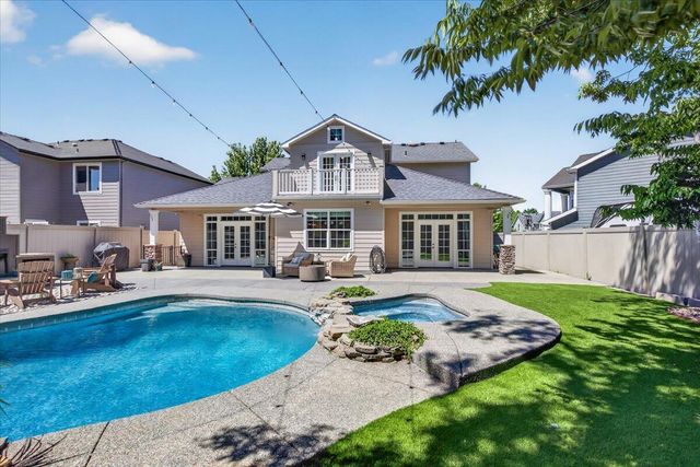 4573 Wolf Run Drive, Medford, OR 97504