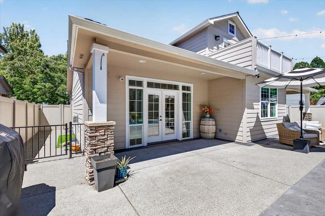 4573 Wolf Run Drive, Medford, OR 97504