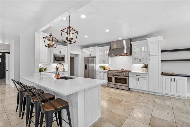 4573 Wolf Run Drive, Medford, OR 97504
